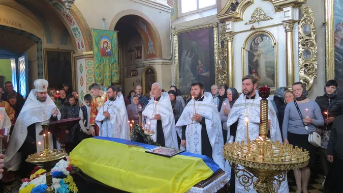 На Волині провели в останню путь Героя Юрія Хвалька (фото)