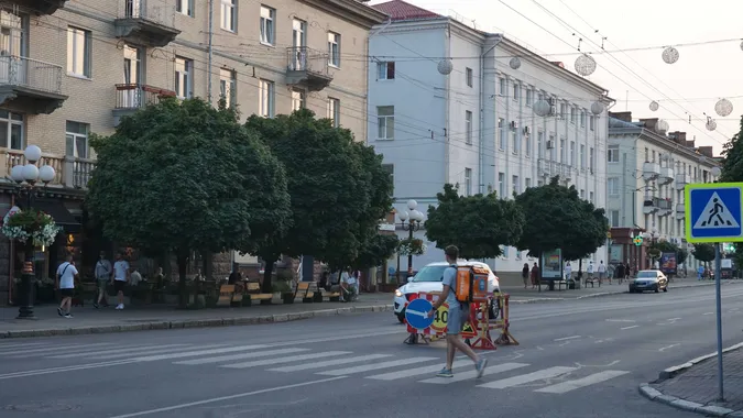 Вечірній Луцьк після спекотного літнього дня (фото)