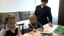 Єдина патронатна сім'я у Луцьку виховує сестер з Донеччини (фото, відео)