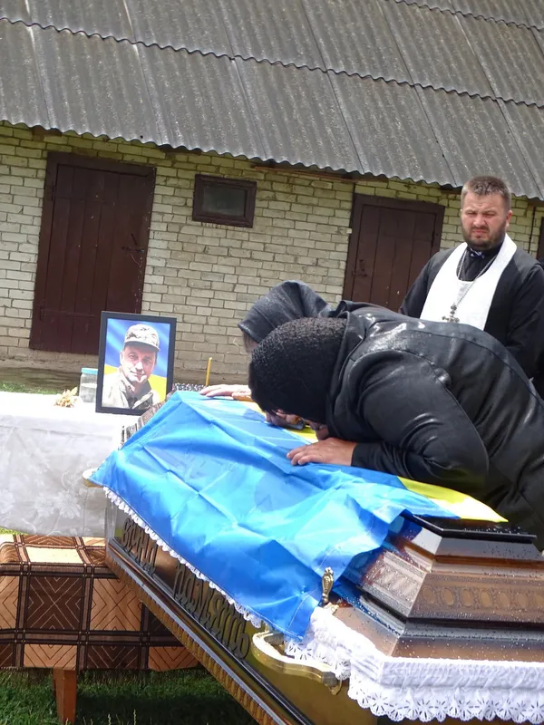 Турійщина попрощалася із Захисником України Валерієм Кікавським