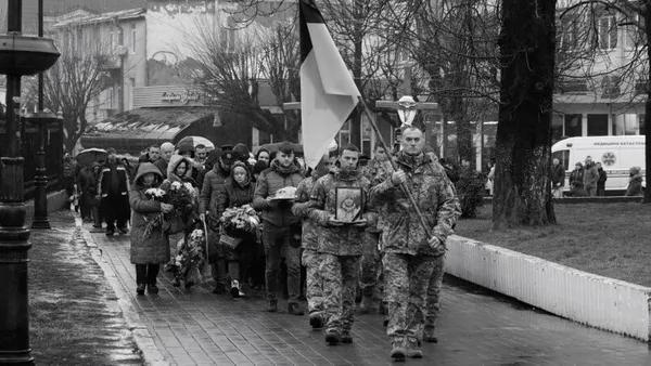 У Луцьку в останню путь провели Героїв Руслана Макарчука та Ігоря Небося (фото)