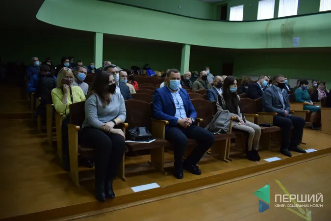 Сварки, обрання старост і премія для голови: як пройшла перша сесія у Підгайцях