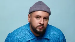 Співак з Луцька Monatik став блондином: який він зараз має вигляд (відео)