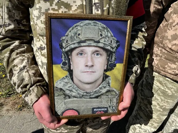 У Луцькому районі попрощались із 31-річним Героєм Олександром Зіпертом (фото)