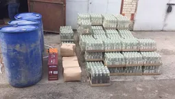 У гаражному кооперативі в Луцьку знайшли партію  фальшивого алкоголю (фото)