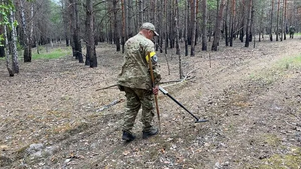 Волинські вибухотехніки – на розміновуванні деокупованих територій