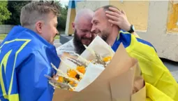 У Луцьку зустріли звільненого з полону бійця (фото)