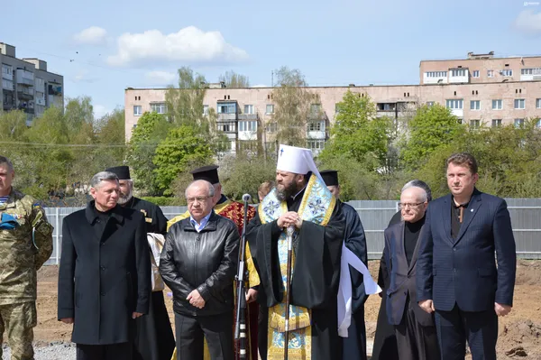 ЛДБК заклали капсулу під будівництво нового будинку (ФОТО)