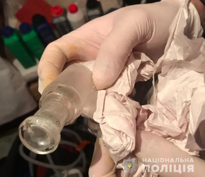 У Луцькому районі злочинці виготовляли й збували великі партії наркотиків (фото, відео)
