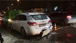 У Луцьку іномарка в'їхала в авто інкасаторів (фото)