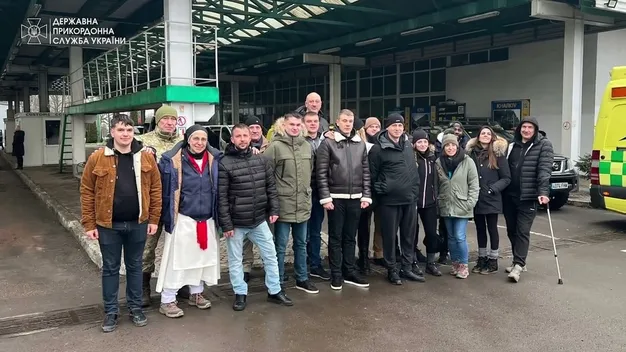 Десятеро прикордонників повернулися з лікування в Іспанії (фото, відео)