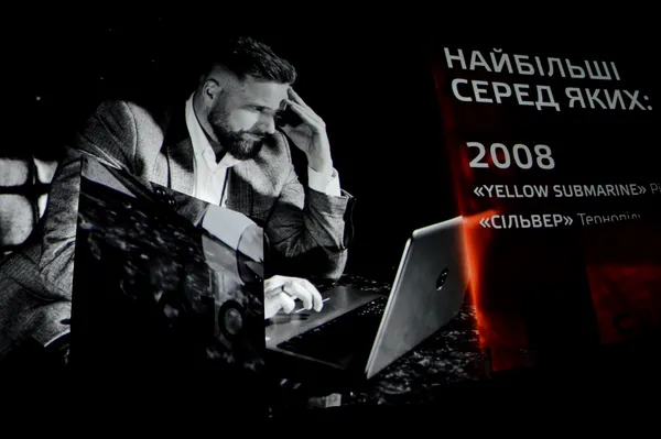 10 гривень на місяць та вечірки з Монатиком, – Хорзов розповів свідомим лучанам, як став успішним (фото)