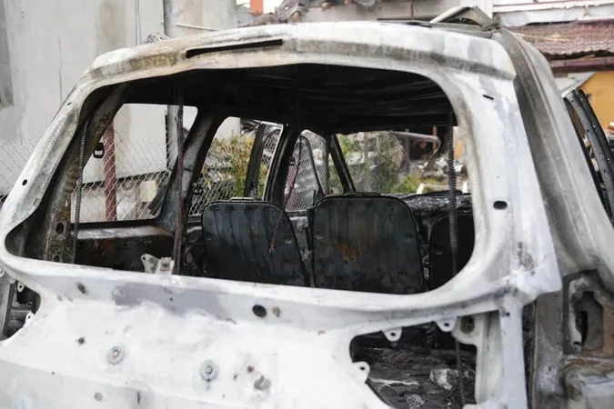 Внаслідок ворожої нічної атаки згорів будинок лікаря на Львівщині (фото)