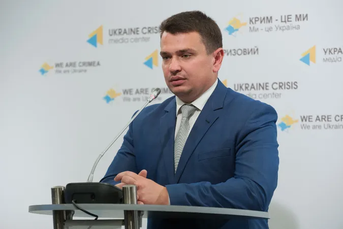 НАБ порушило справу за заявою Абромавічуса проти Кононенка