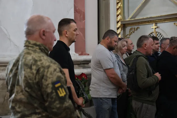 У Луцьку провели в останню дорогу Героя Олександра Кобилька (фото)