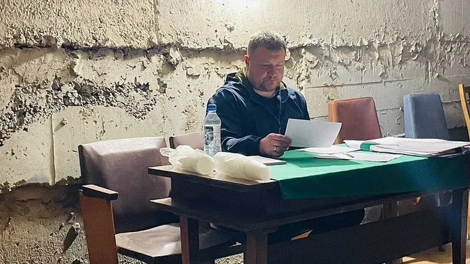 У Нововолинську засідання виконкому довелося провести в укритті (фото)