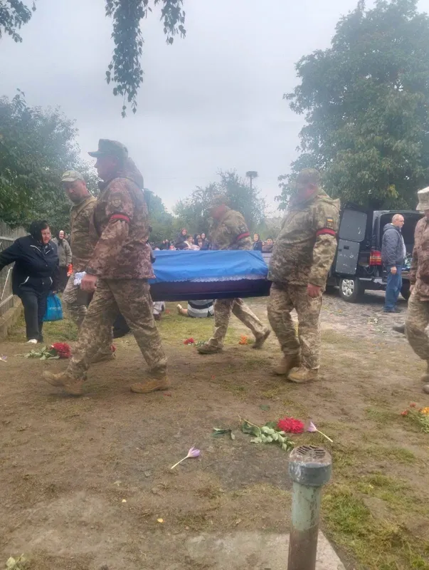 На Волині в останню дорогу провели Героя Олександра Пінчука (фото)