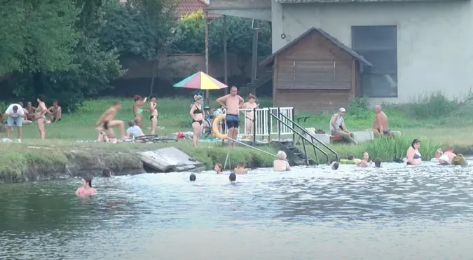 Як лучани відпочивають на теремнівських ставках (відео)