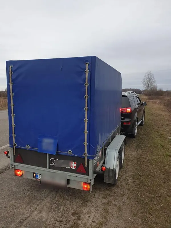 Замість штрафу пропонував хабар: на волинській трасі зупинили «гонщика» (фото)