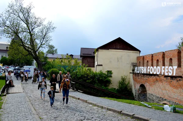 День 1: Чим частувалися та як розважалися містяни на Lutsk Food Fest (фото)