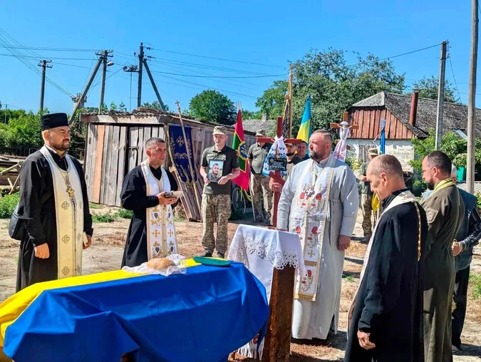 На Волині попрощалися із 30-річним Героєм Віталієм Ксьондзиком (фото)