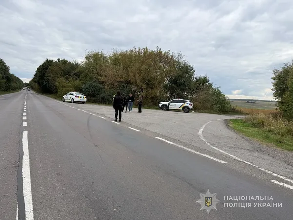 Біля Горохова 14-річна водійка з'їхала у кювет – троє людей у лікарні (фото)