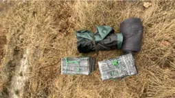 Здав місцевий: на Волині знайшли сигарети і човен контрабандистів (фото)