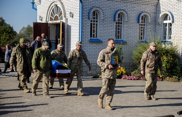 У Заболотті попрощалися із загиблим захисником Дмитром Макаревичем (фото)