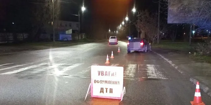 У Луцьку на переході Audi збила пішохода – він у реанімації (фото)