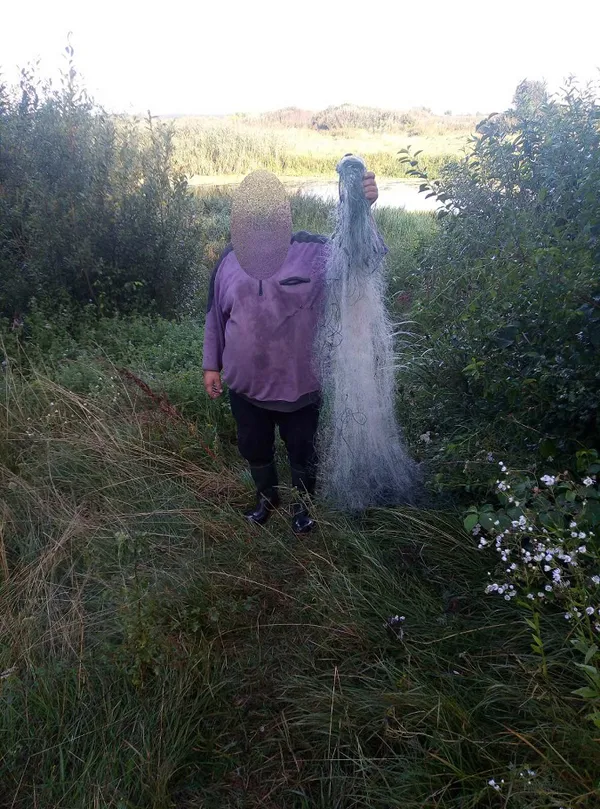 На волинській річці зловили двох рибалок з сітками (фото)