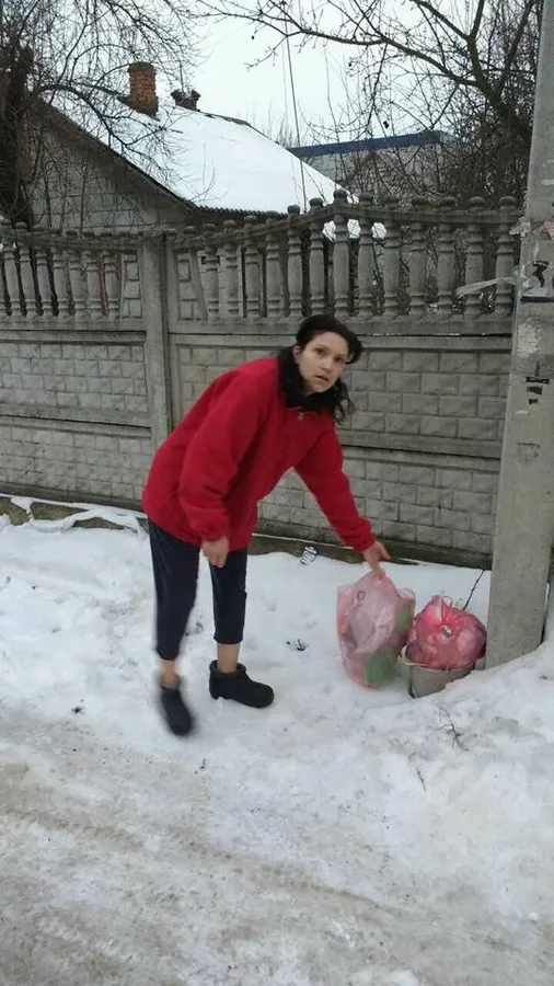 Муніципали вкотре зловили лучан, які викидають сміття на узбіччя  
