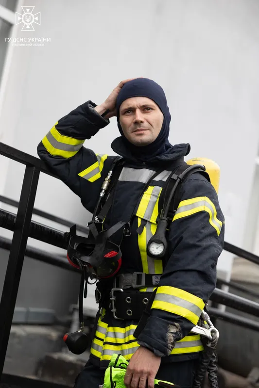 Напередодні професійного свята показали незламних волинських рятувальників (фото)