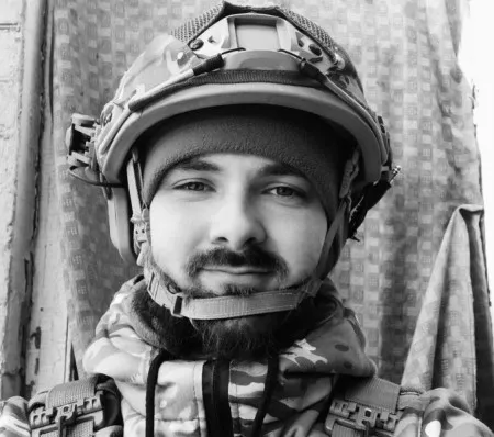 Без батька лишилося двоє синів: у Ківерцях попрощалися з Героєм Петром Низовим (фото)