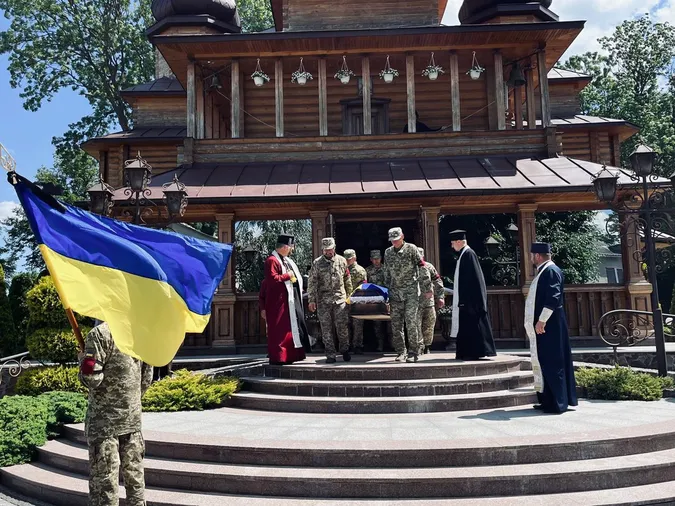 На Волині попрощалися з 45-річним Героєм Вячеславом Пашковим (фото)