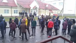 Раптова евакуація із луцького гуртожитку: 190 студентів вивели на вулицю (фото)