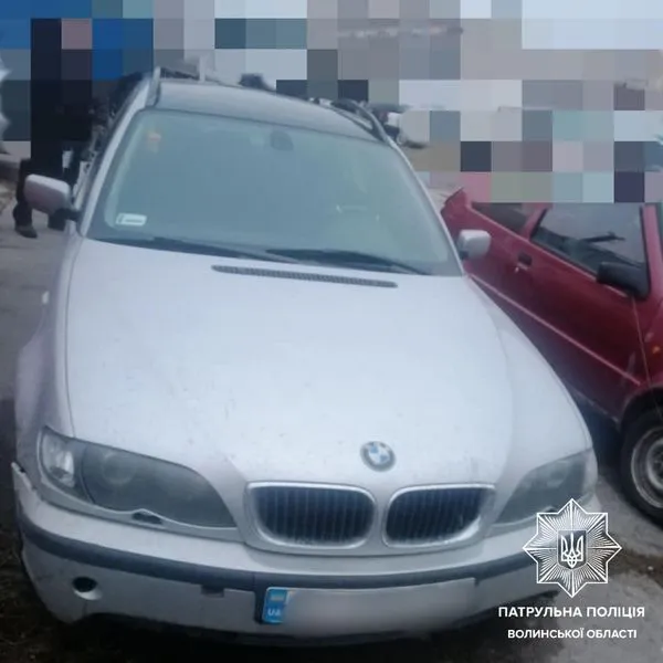 На Волині зловили двох п'яних водіїв – автівки забрали на спецмайданчик (фото, відео)