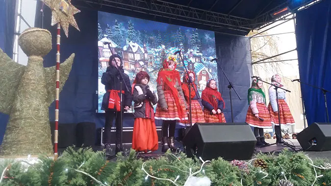 У центрі Луцька «гуляли» Різдво (фото, відео)