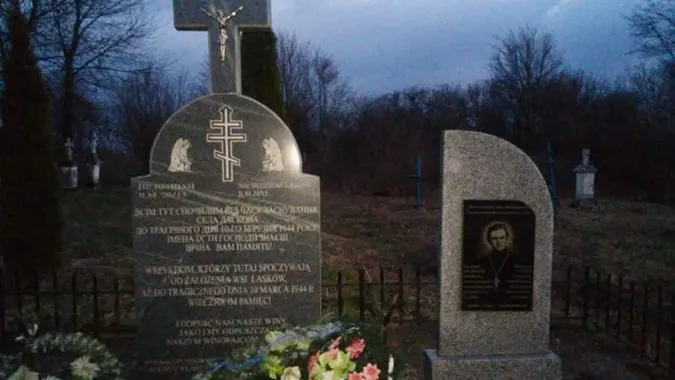 Польща дозволила Україні проводити розкопки цивільних жертв на Холмщині