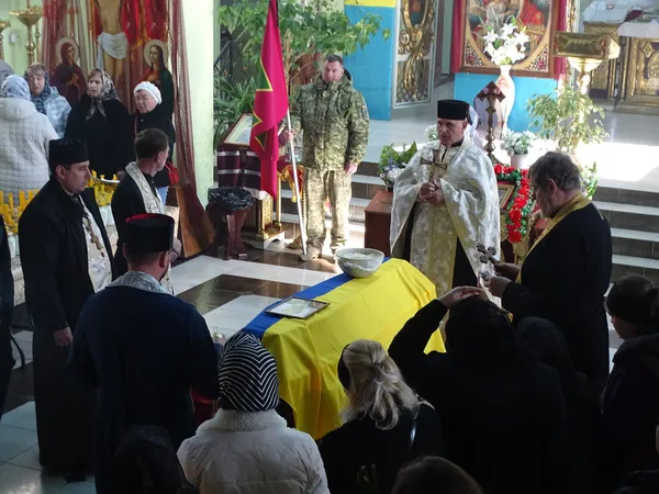 На Волині попрощалися з воїном Василем Кравчуком, який два роки вважався зниклим (фото)