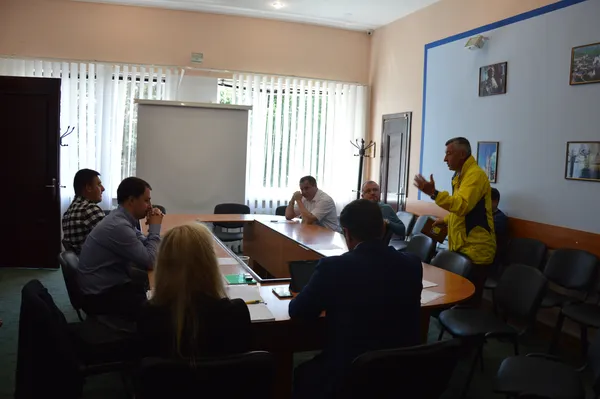 Інвесторам потрібно дати гарантії, аби їх не кинули на смітник, – депутат Андрій Покровський