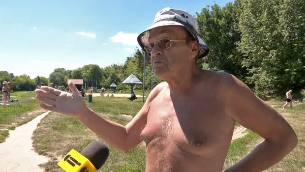 Водорості плутають ноги: в якому стані центральний пляж Луцька (відео)