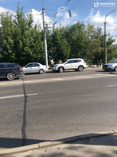 У Луцьку – ранкова ДТП на мосту (фото)