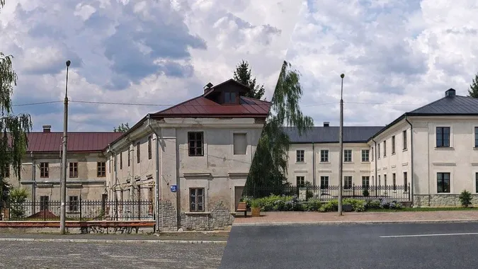 Який би вигляд мали популярні пам'ятки Луцька після реставрації (фото)