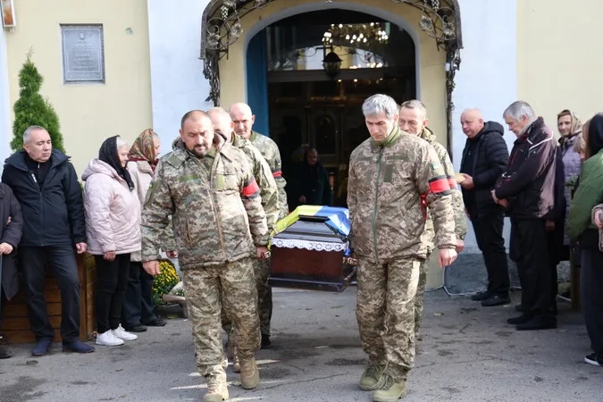 На Волині попрощалися з Героєм Віктором Бондаруком (фото)