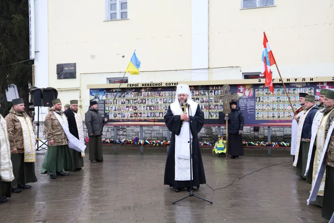 У Луцьку вшанували пам'ять добровольців (фото)