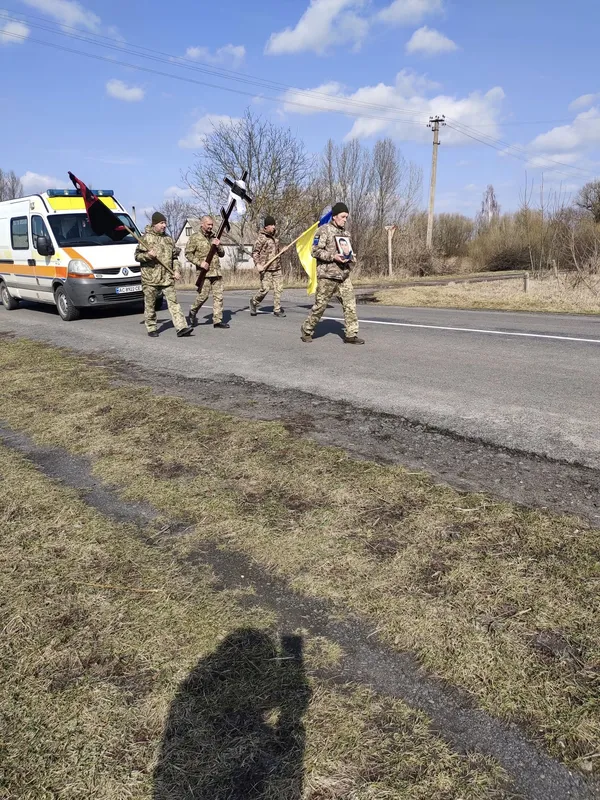 На Волині попрощалися із померлим воїном Миколою Тимощуком (фото)