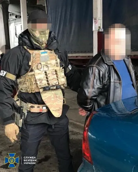 СБУ викрила колишнього військовослужбовця, який збирав інформацію про військові об'єкти на Волині (фото)