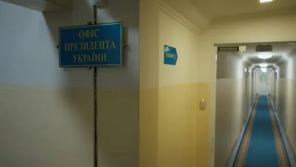 Зеленський показав свій бункер: де президент пересиджує тривоги (фото)