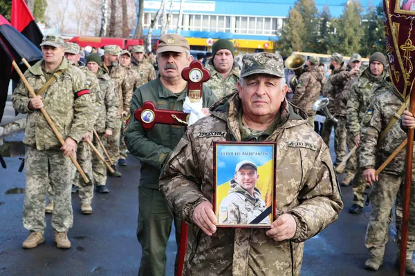Горохівська громада попрощалася із загиблим Героєм Сергієм Гандзюком (фото)