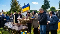 Понад рік чекали на звістку: на Волині поховали захисника Івана Міневича (фото)